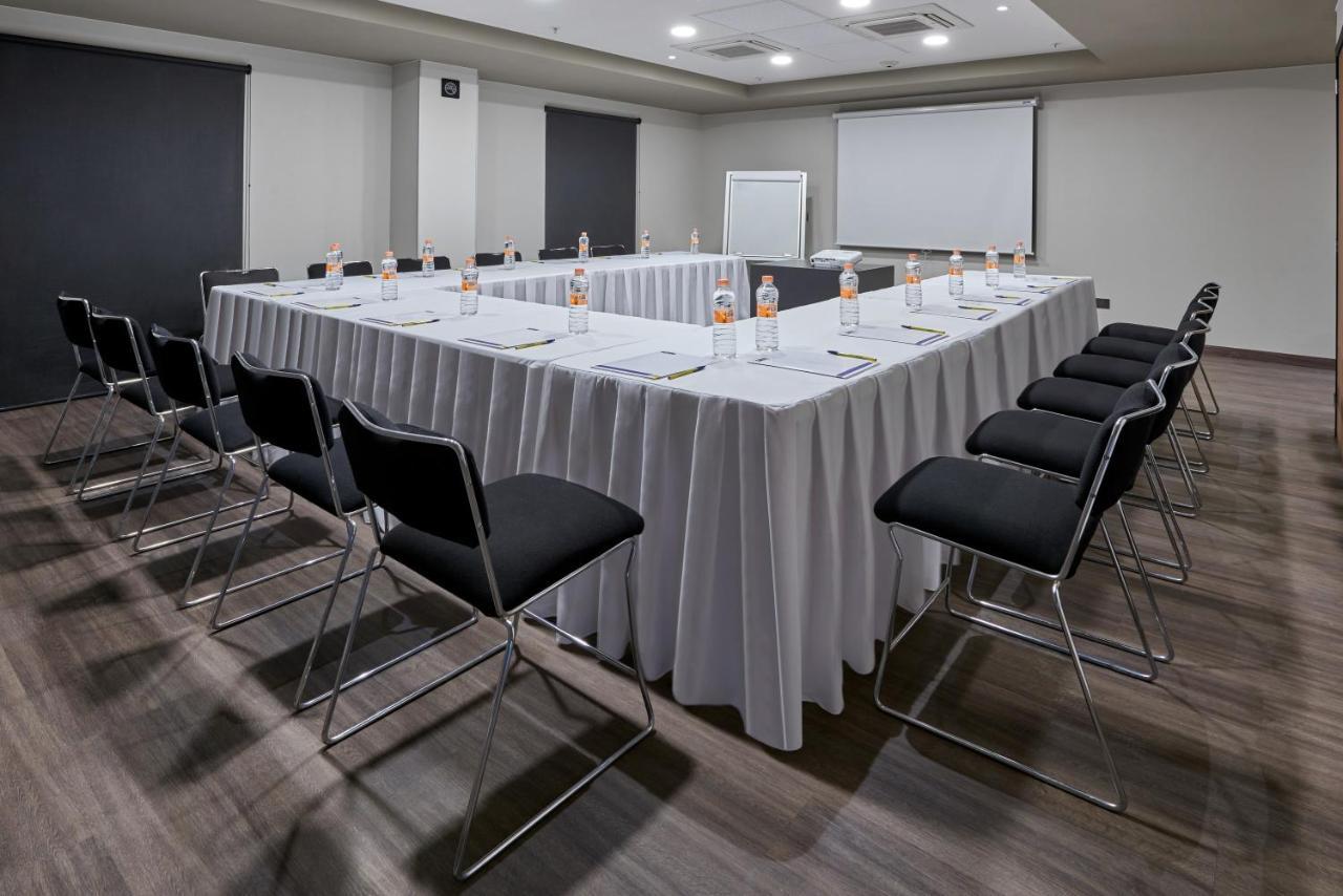City Express By Marriott Caborca Heroica Caborca Exterior photo