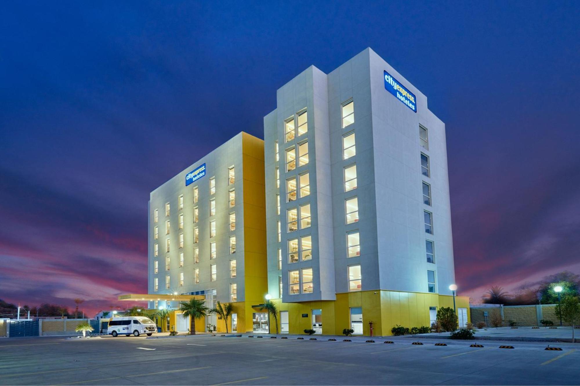 City Express By Marriott Caborca Heroica Caborca Exterior photo